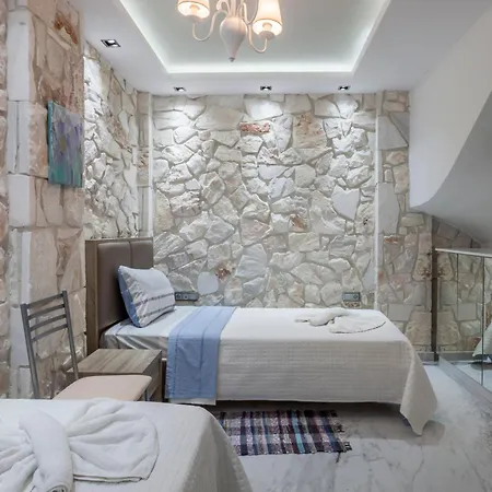 Marietta Villa *